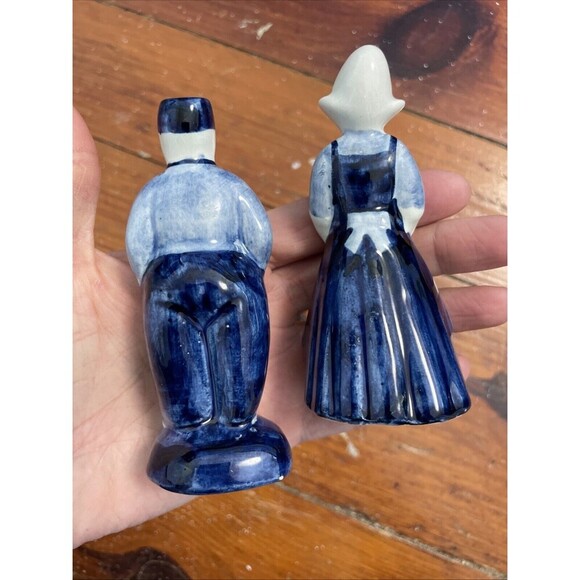 VINTAGE DELFT DUTCH MAN WOMAN SALT & PEPPER SHAKERS HOLLAND - Picture 3 of 6